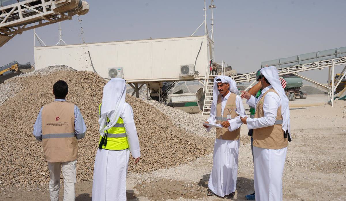 Ministry of Environment and Climate Change Conducts Inspection Tours of Natural Resource Extraction 